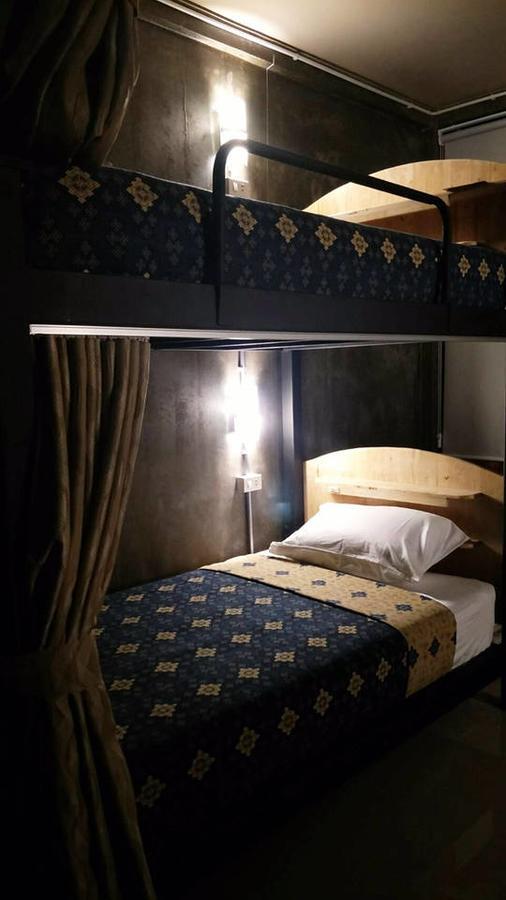 Hotel Club76 Bunk bed. Chiang Mai Exterior foto