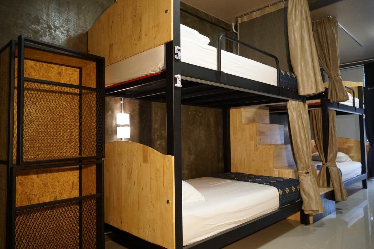 Hotel Club76 Bunk bed. Chiang Mai Exterior foto